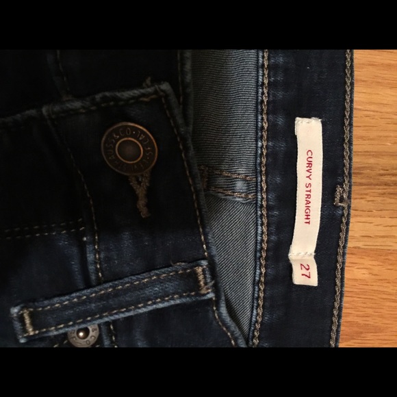 Levi’s Curvy Straight - Picture 7 of 10
